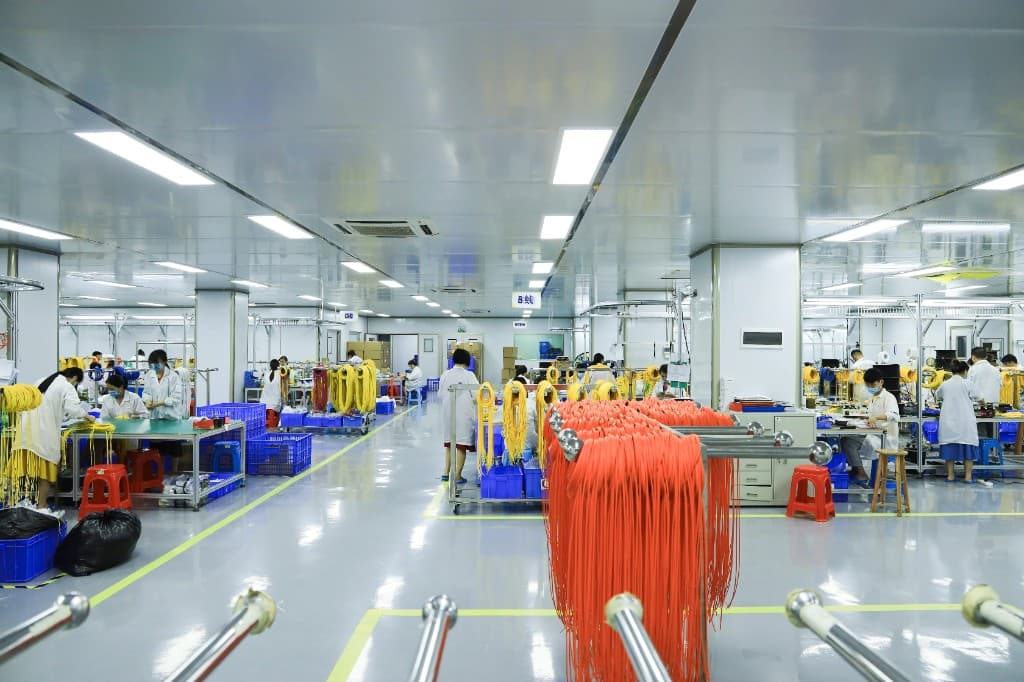 Firsol fiber optic manufacturing workshop on production Line B